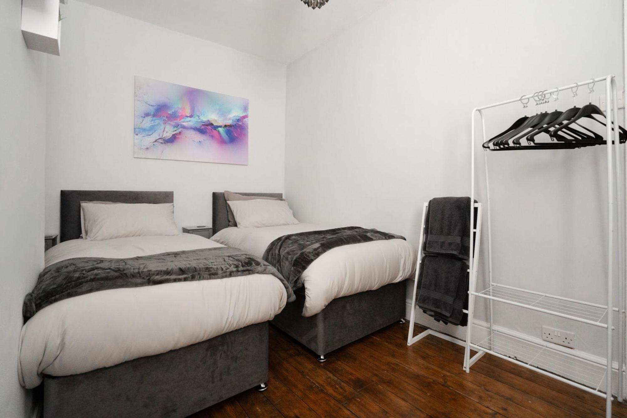 Swiss Haven - Spacious 3 Bedroom House Liverpool Exterior foto